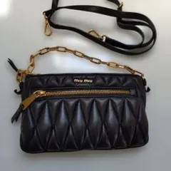 ミュウミュウ　ショルダーバッグ　チェーンバッグのサムネイル