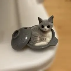 猫のカプセルトイ フィギュア　なべ