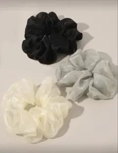 シュシュ ヘアゴム