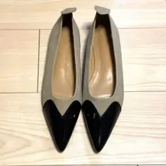 バイカラーポインテッドトゥ ハートパンプスのサムネイル