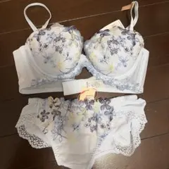 AMOSTYLE チャーミングラマー スリムライン ブラジャー