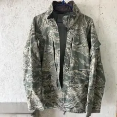 米軍実物 MASSIF ABU迷彩 ソフトシェル 美品 M - メルカリ