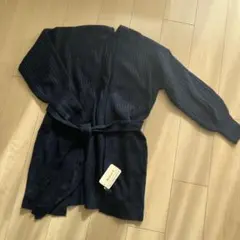 新品！！タグ付き‼️ ネイビー長袖カーディガン