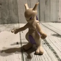 ポケモン　ミューツー　フィギュア
