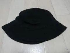 黒いニットバケットハット日本製