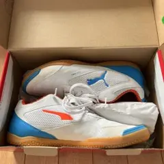 PUMA フットサルシューズ