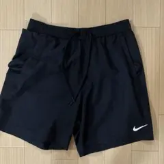Nike ブラック ショートパンツ