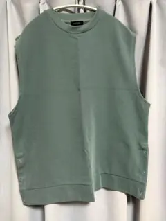 グリーン ノースリーブ ベスト