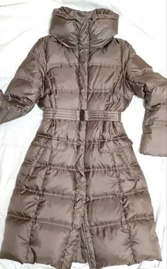 ロング丈 ベルト付き　ダウンコート ２３区
