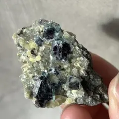 内モンゴル産　フローライト　クォーツ　マイカ　シデライト共生　原石