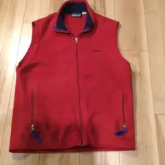 patagonia フリース ベスト レッド
