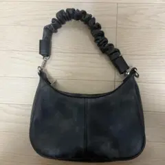 ブラックショルダーバッグ スモールハンドル