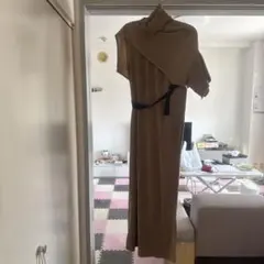 ベージュ ノースリーブ ロングワンピース