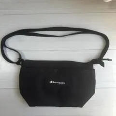 Champion ブラック ショルダーバッグ