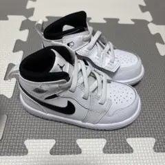 Nike Air Jordan ベビーシューズ ホワイト/ブラック