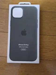【新品未開封】iPhone 15 Plus Silicone Case グリーン