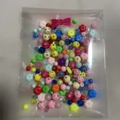 多色プラスチックビーズセット　カラフル　手芸　材料