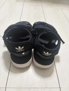 23.5cm adidas スポーツサンダル ブラックのサムネイル