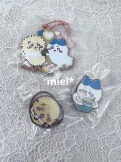 ちいかわ　ピンズコレクション クッキーチャームコット ハチワレ ラッコ