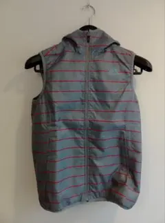 （試着程度）アディダス　adidas　軽量ベスト