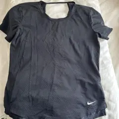 Nike ブラック Vネック トップス