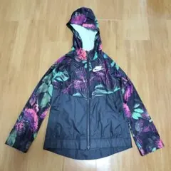 Nike カラフル花柄 ウィンドブレーカー M 2025年最新】NIKE 柄・デザイン：花柄 その他の人気アイテム - メルカリ