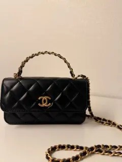 CHANEL ブラックレザーショルダーバッグ