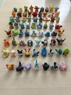 ポケモン.ミニフィギュア69体＋3体