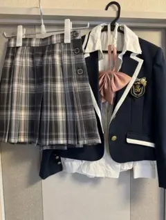 ネイビー ブレザーとチェック柄スカート M