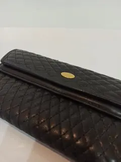 BALLY 長財布　キルティングレザー　ブラック　長財布のサムネイル