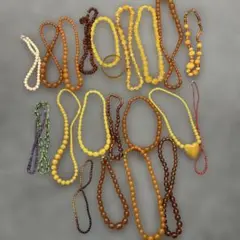 w*e様 アクセサリー琥珀ネックレスなど大量まとめ売る　現状品