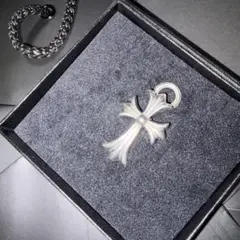 CHROME HEARTS スモールCHクロス ネック　ペンダント　トップのサムネイル