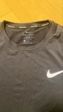 NIKE PRO 長袖 コンプレッションシャツ ブラックのサムネイル