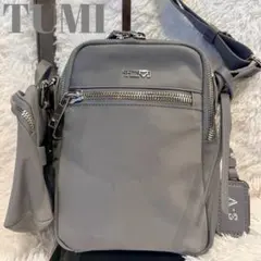 TUMI VOYAGEUR ペルシャ クロスボディ ショルダーバッグ　グレー