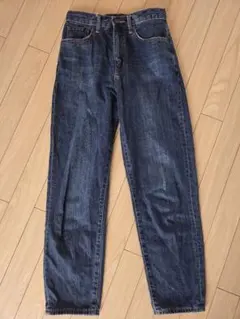 UNIQLO ペグトップデニムハイライズジーンズ 23