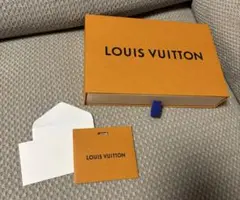 LOUIS VUITTON 空箱 ギフトカード　セットのサムネイル