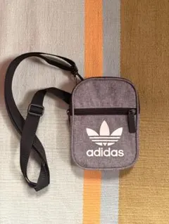 adidas トレフォイル ミニショルダーバッグ