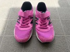 New Balance 570 ピンク スニーカー　23cmのサムネイル