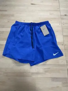 新品未使用　Mサイズ　Nike 青 ショートパンツ