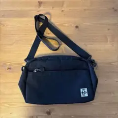 チャムス　黒のナイロンショルダーバッグ
