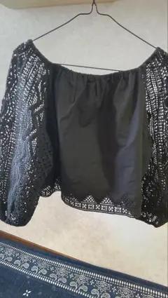 レース袖オフショルダートップス 黒