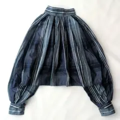 25AW ギャルリーヴィー 形状記憶 ライトタフタスタンドカラーブラウスのサムネイル