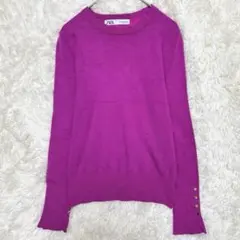 ザラ 長袖ニット薄手　金ボタン袖 ピンク S クールネック　春　シンプル　伸縮性