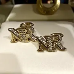 【極美品】NINA RICCI　ニナリッチ　イヤリング　ロゴモチーフ