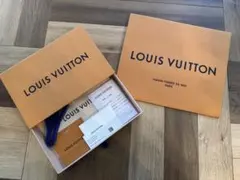 (5月購入品)LOUIS VUITTON ギフトボックス リボン 布袋付 空箱のサムネイル