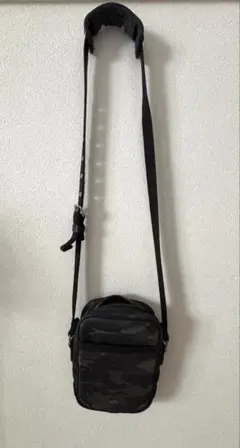 WW カモフラージュ柄 ショルダーバッグ