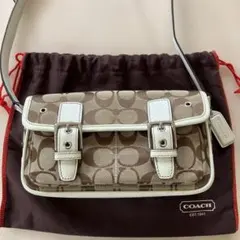 〇COACH ショルダーバッグ 斜めがけブラウン/ホワイト〇