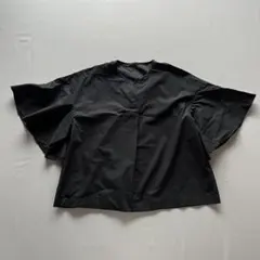 MICA&DEAL 黒ブラウス　フレアスリーブのサムネイル
