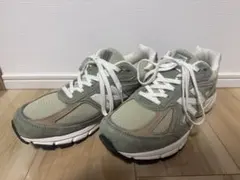 new balance 990 V4のサムネイル