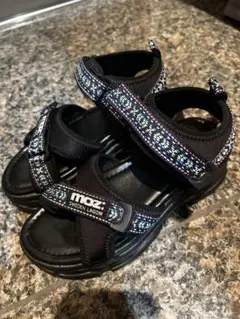 【新品】moz サンダル ブラック 22.5cmのサムネイル